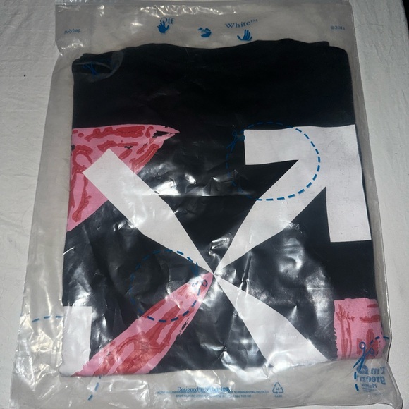 Off-White T-Shirt - Picture 7 of 10